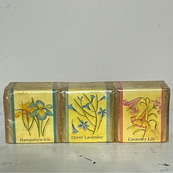 Vintage English Bath Cubes Hampshire Iris, Dover Lavender & Coventry Lily New - Picture 1 of 8
